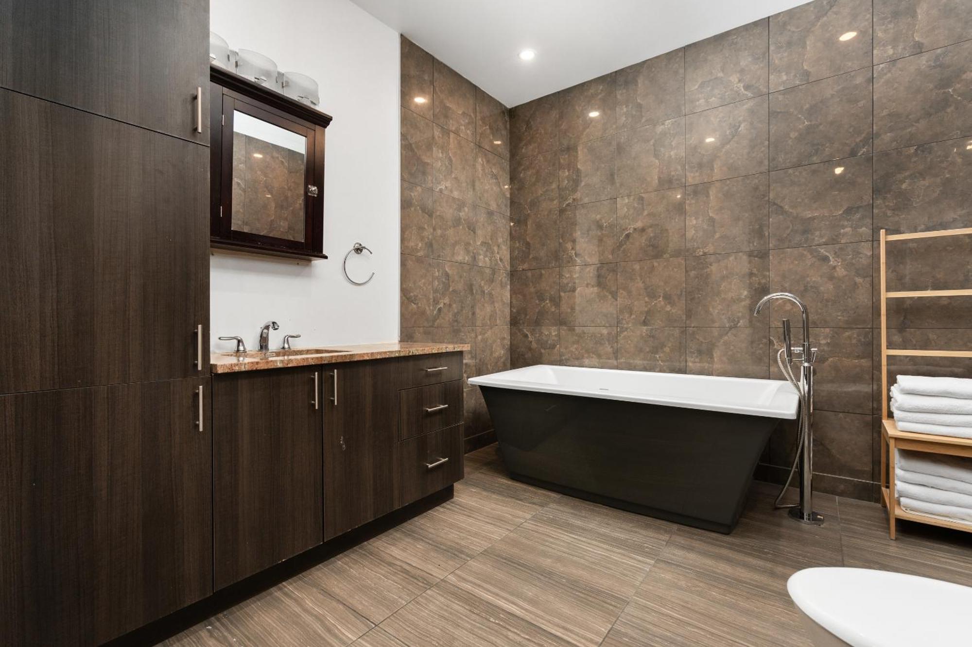 شقة Boutique Lofts Notre Dame - Vieux مونتريال الغرفة الصورة
